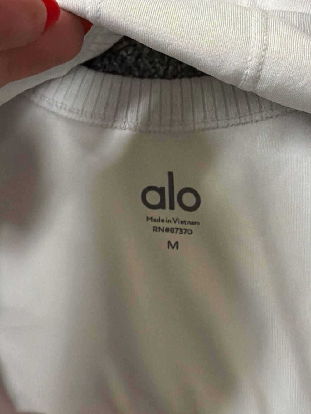 ALO Yoga bra in Off-White - Picture 2 of 4